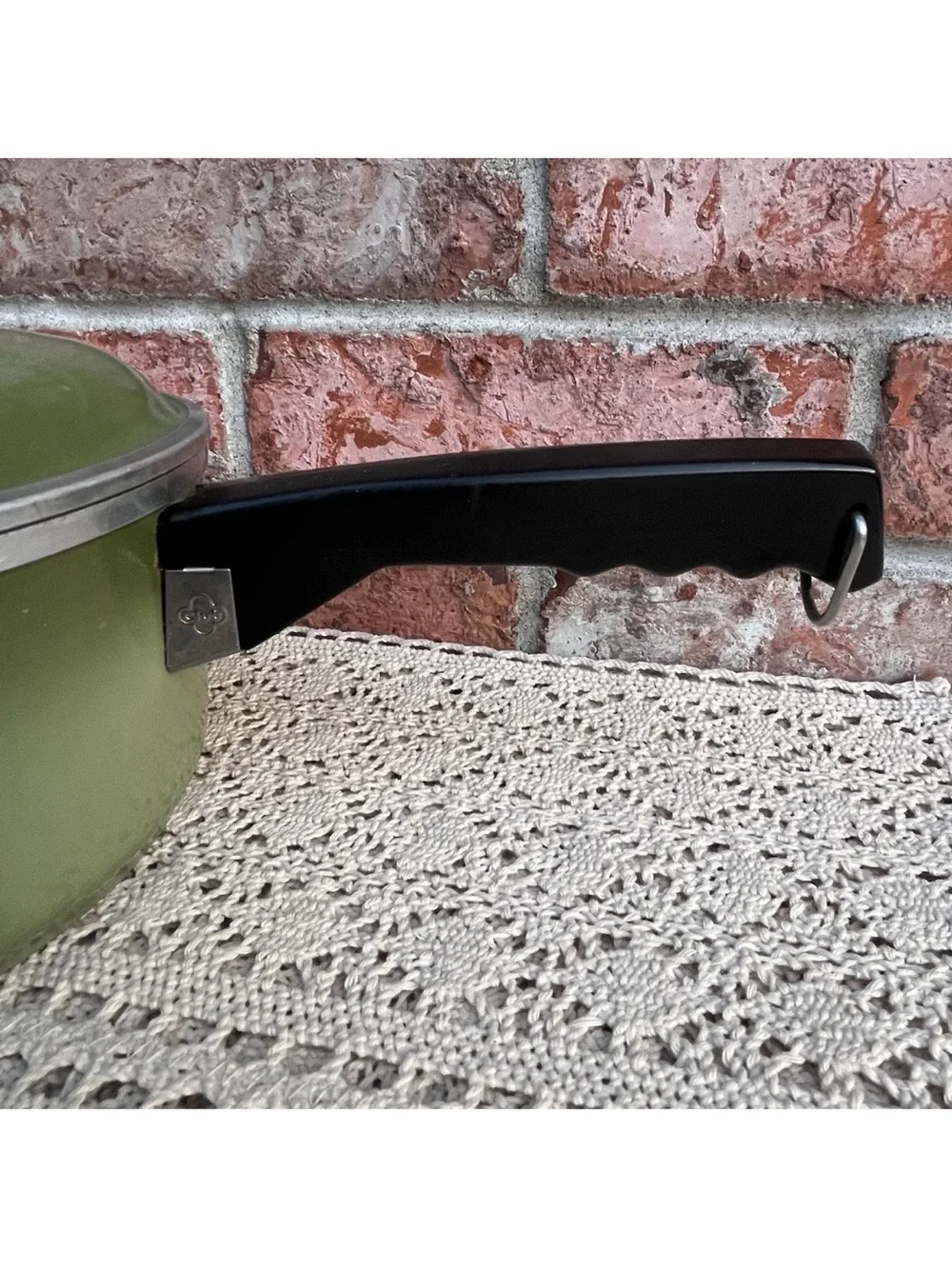 Vintage Club Cast Aluminum Sauce Pan With Lid Avocado Green 2 Quart Cookware
